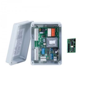 LUX2/F Vezérlőegység vevőkártyával